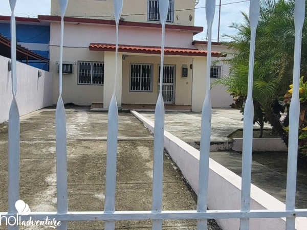  - Casa 2102 Club Tropical, Calle 21