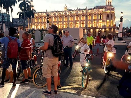 "Havana at night" Bike Tour