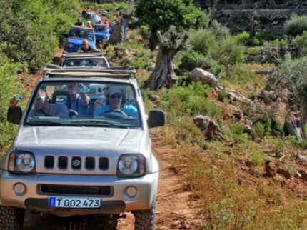 Jeep Safari "NATURE TOUR RÍO CANIMAR"