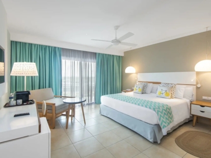 Standard room at Vila Galé Cayo Paredón Hotel, Cayo Paredón Grande, Morón, Ciego de Ávila, Cuba.
