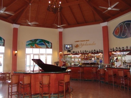 Lobby Piano Bar Yolanda