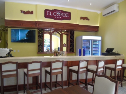 El Cobre Lobby bar