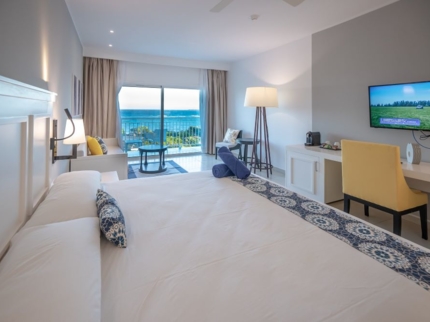 DELUXE SUPERIOR OCEAN VIEW