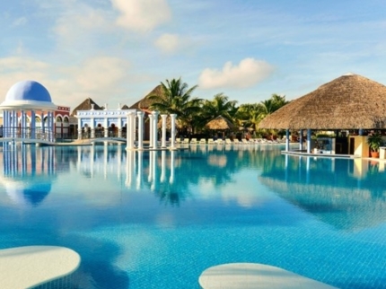 EL BOHIO POOL BAR