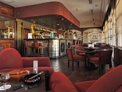 Cigar Bar La Corona