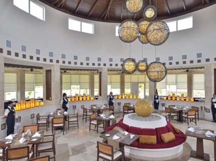 International Restaurant Bellamar Royal Service