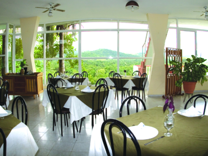 A la carte international restaurant