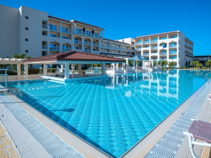 Pool Bar at Grand Memories Holguín Hotel, Ramón de Antilla, Holguín, Cuba.