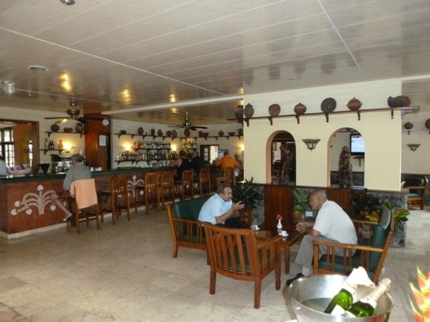 lobby &piano bar