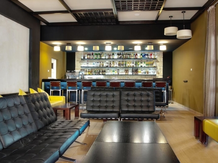 Piano Bar