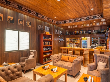 Cigar Bar EL EXQUISITO CASA DEL HABANO ($)