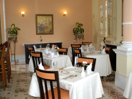 Breakfast Room-Cafeteria Palacio Azul