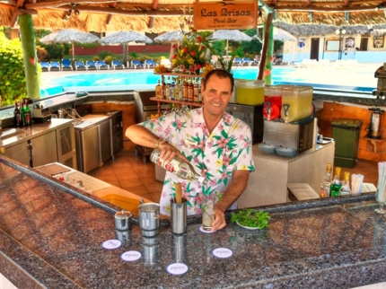 Las Brisas pool bar
