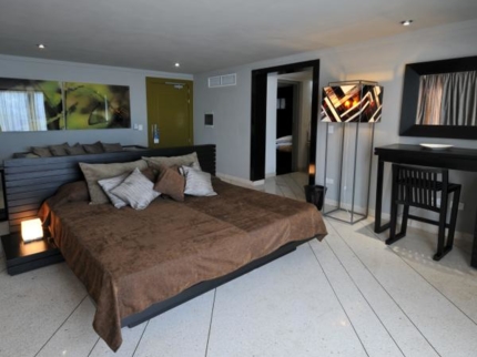 Junior Suite Room