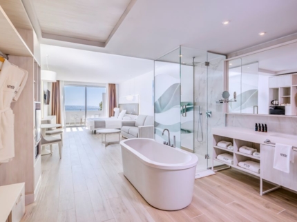 THE LEVEL GRAND PREMIUM Room