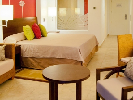 Deluxe Poolview room