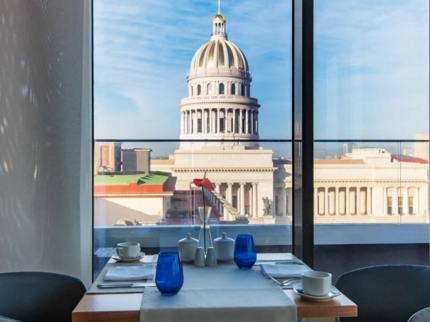 El Capitolio restaurant view