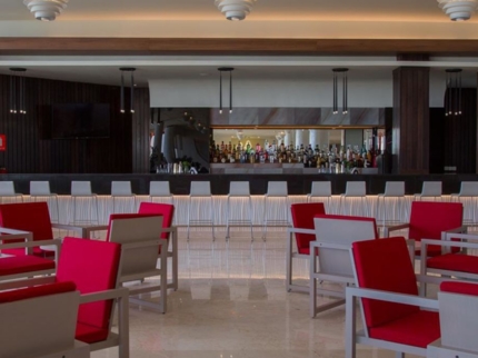 LOBBY BAR ESMERALDA