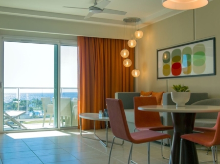 SUITE ROOM