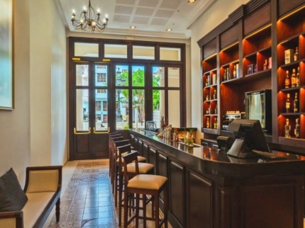 CASA AZUL GRILL & BAR