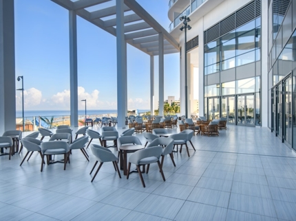 Mirador Bar
