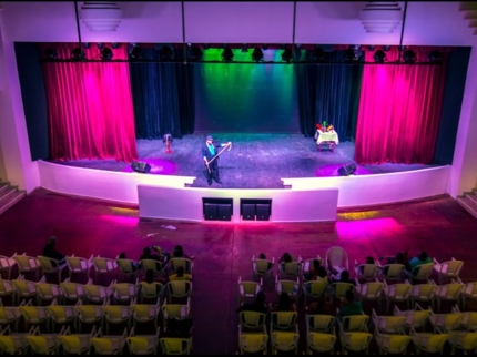 Theater Bar