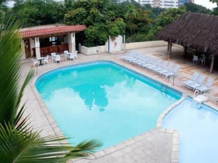Pool Bar