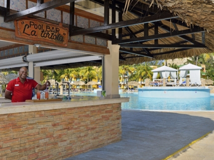 La Tortola pool bar