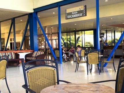 Lobby Bar Plaza Escambray (Playa Caleta Hotel section)