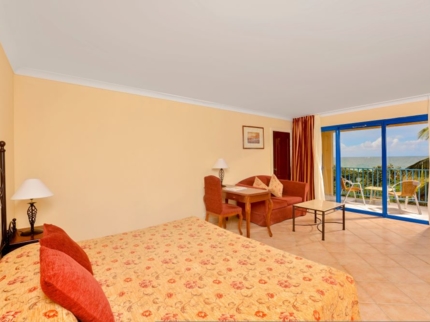 STANDARD GARDEN VIEW Room