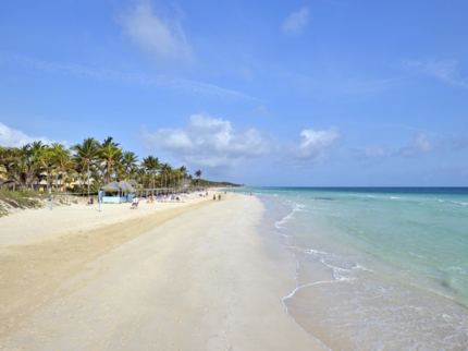 La Barcaza Beach Bar