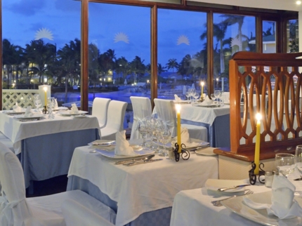 International Restaurant La Loma Azul