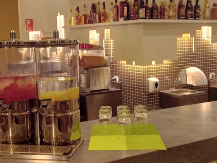 LOBBY BAR