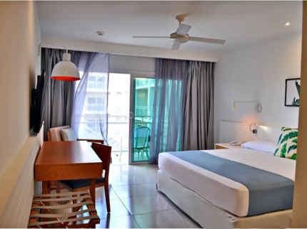 DELUXE JUNIOR SUITE