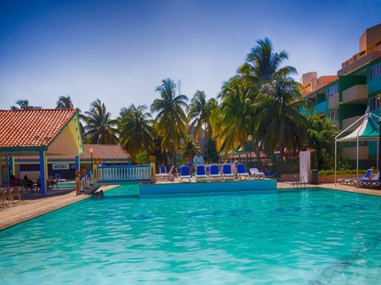 Pool Bar Cafeteria El Crucero