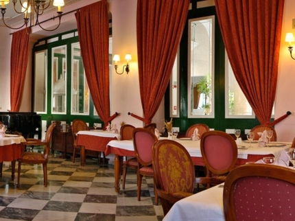 A la carte international restaurant La Floridana