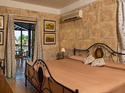 DOUBLE WITH BALCONY / TERRACE Room