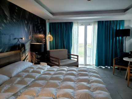 LUXURY SUITE