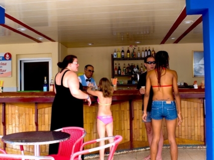 Pool Bar