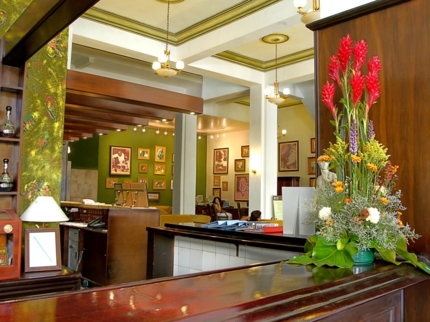 Ambos Mundos Lobby