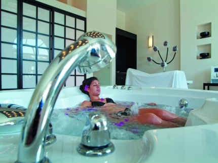 Grand Village Suite