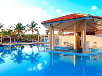 Sirena Pool Bar
