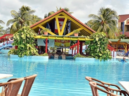 Aqua Bar Caribe (Hotel section)