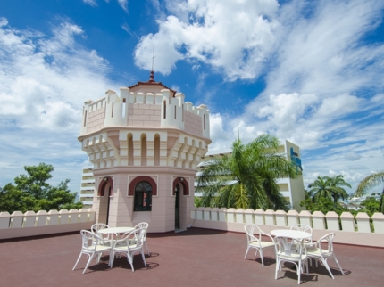 Terrace Bar Palacio de Valle
