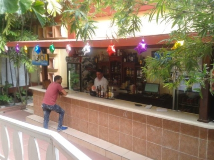 Lobby Bar TropiBar