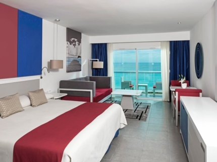 JUNIOR SUITE OCEAN FRONT Room