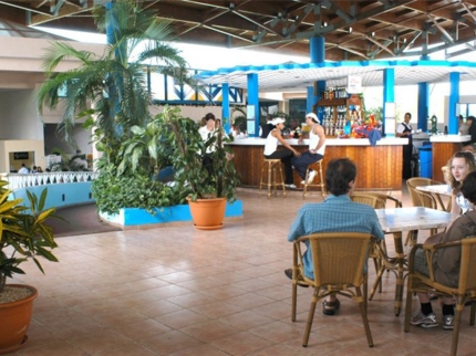 Lobby Bar Coral