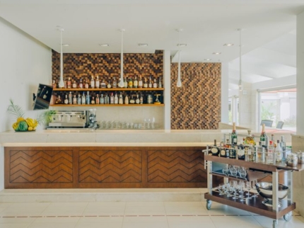 La Hacienda Lobby Bar