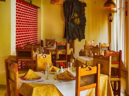 A la carte cuban restaurant Criollo