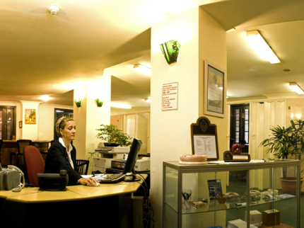 Cyber-Café